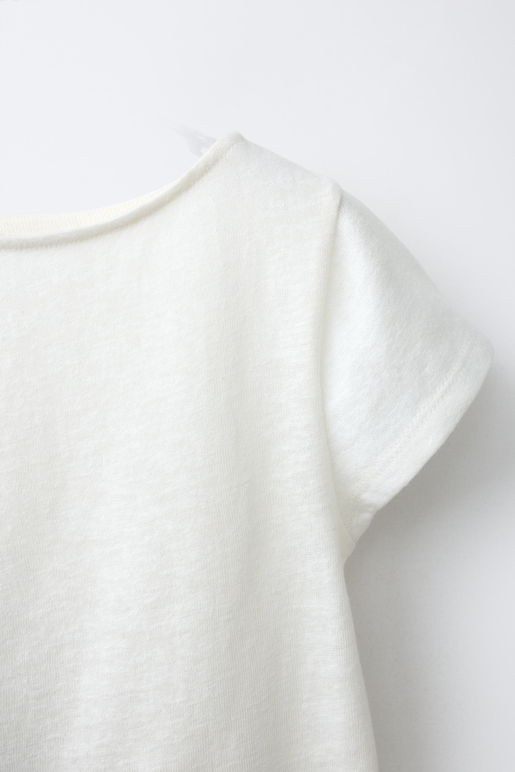CUT OUT FLORAL T-SHIRT